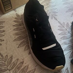Puma Future Runner Black Lace Up Sneakers in Size 10.50
